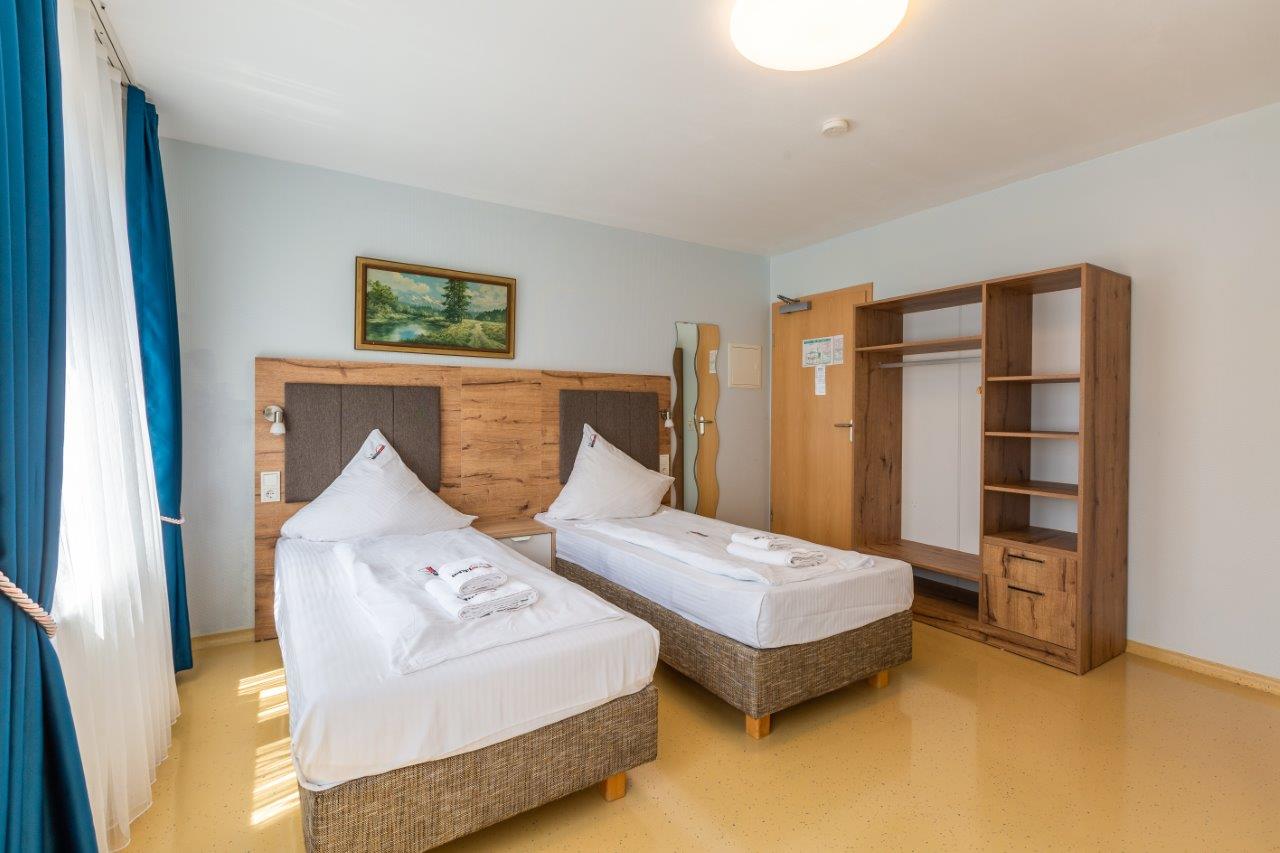 Zweibettzimmer Teil 2